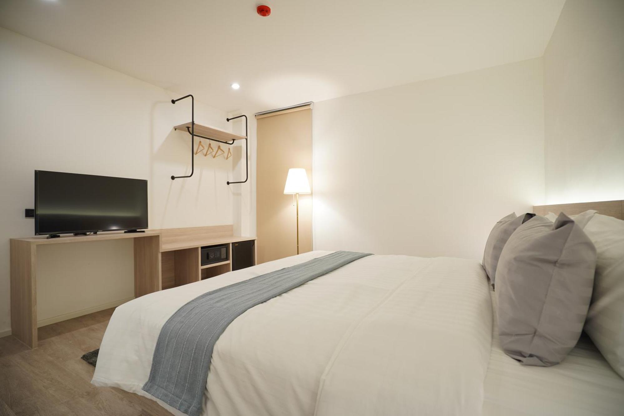 E11 Hotel - Bts Punnawithi กรุงเทพมหานคร ภายนอก รูปภาพ