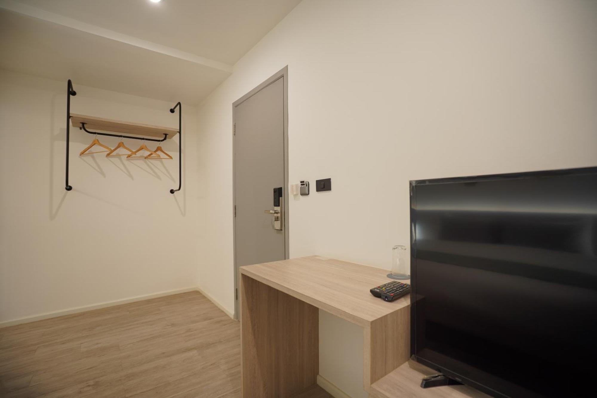 E11 Hotel - Bts Punnawithi กรุงเทพมหานคร ภายนอก รูปภาพ